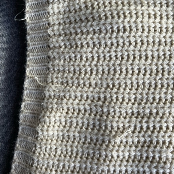 Cliche Chucky Beige Soft Knit Creme Beige Sweater Large - Picture 13 of 14